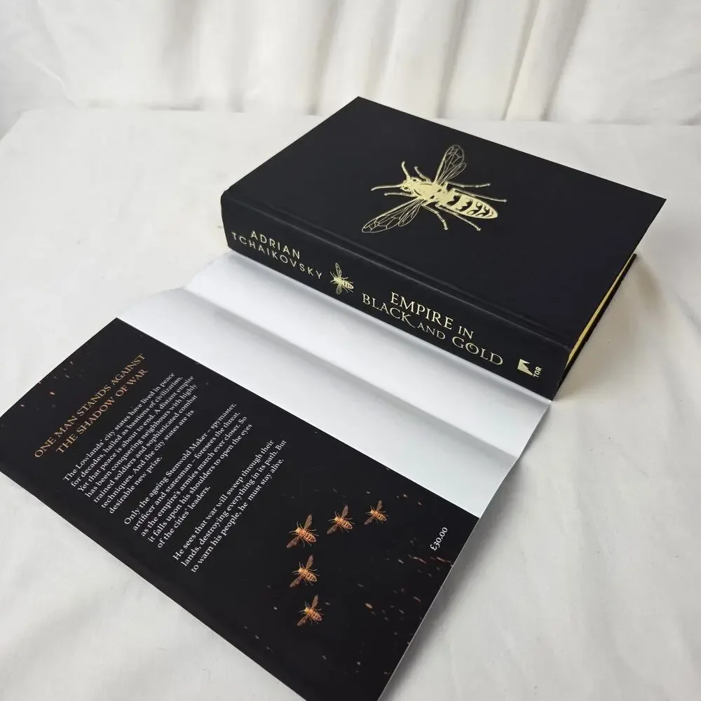 Empire in Black and Gold : The Days of Peace are Over by Adrian Tchaikovsky HC